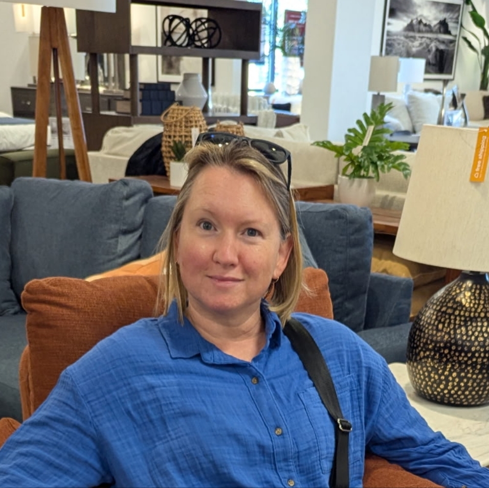 Meet your Posher, Melissa